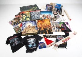 Samling Iron Maiden og Queensryche merchandise