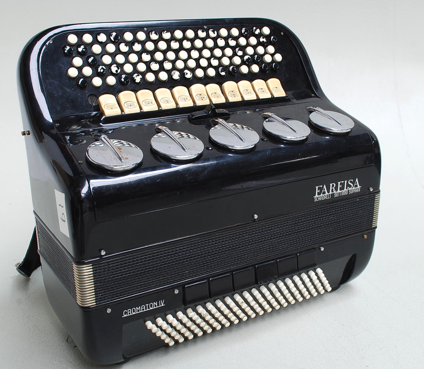 Farfisa. Button accordion, model Scandalli Settimo Soprani Cromaton lV ...