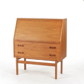 Arne Wahl Iversen. Teak secretary/chatol, model 68