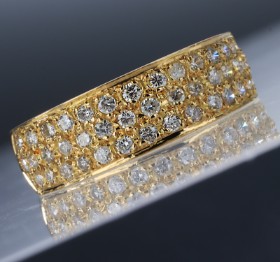 English diamond ring of 18 kt. gold, a total of approx. 1.08 ct. London 1998