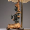 Bordlampe med thepphanom buddha.