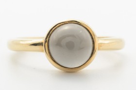 Ring med grå månesten, 8 kt. guld, str. 54