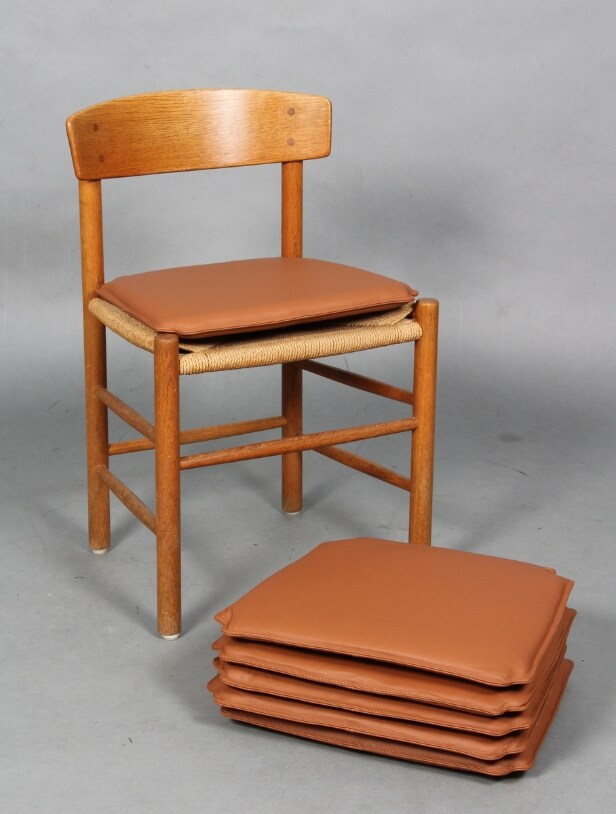 Cushion set for the 'Folkestolen', Børge Mogensen model J39. Cognac leather. (6)