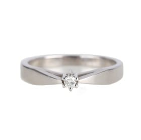 Toftegaard: Diamant solitairering af 14 kt. hvidguld, 0.05 ct. Ringstr. 56.