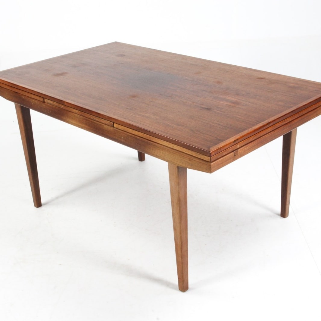 Danish furniture manufacturer. Dining table with Dutch extension ...