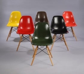 Charles Eames. Sæt på seks skalstole, multicolor, model DSW. (6)