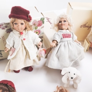 A collection of small Birgitte Frigast dolls (9) | Lauritz.com