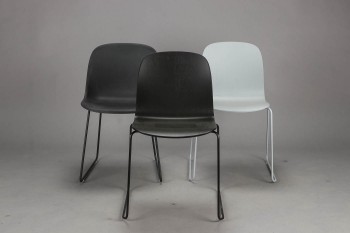 Iskos-Berlin for Muuto. Tre stole, model Fiber Side Chair - Sled Base (3)