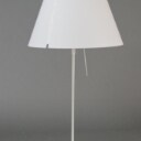 Paolo Rizzatto for Luceplan. Bordlampe, model Costanza 