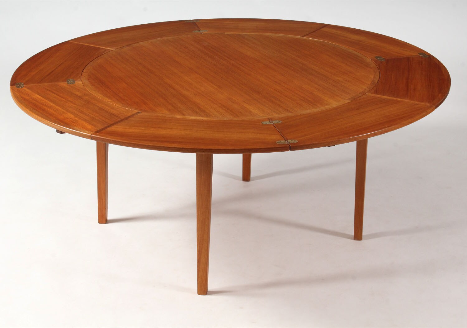 Dyrlund Circular Dining Table Teak The 1960s Lauritz Com