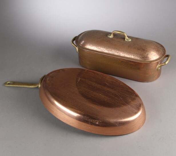 Henning Koppel for Georg Jensen m.fl. En samling pander/gryder af kobber (5)