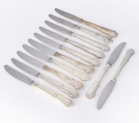 Danske Goldsmedes Silverware Factory. 'Rosenholm', twelve dinner knives with silver handles (12)