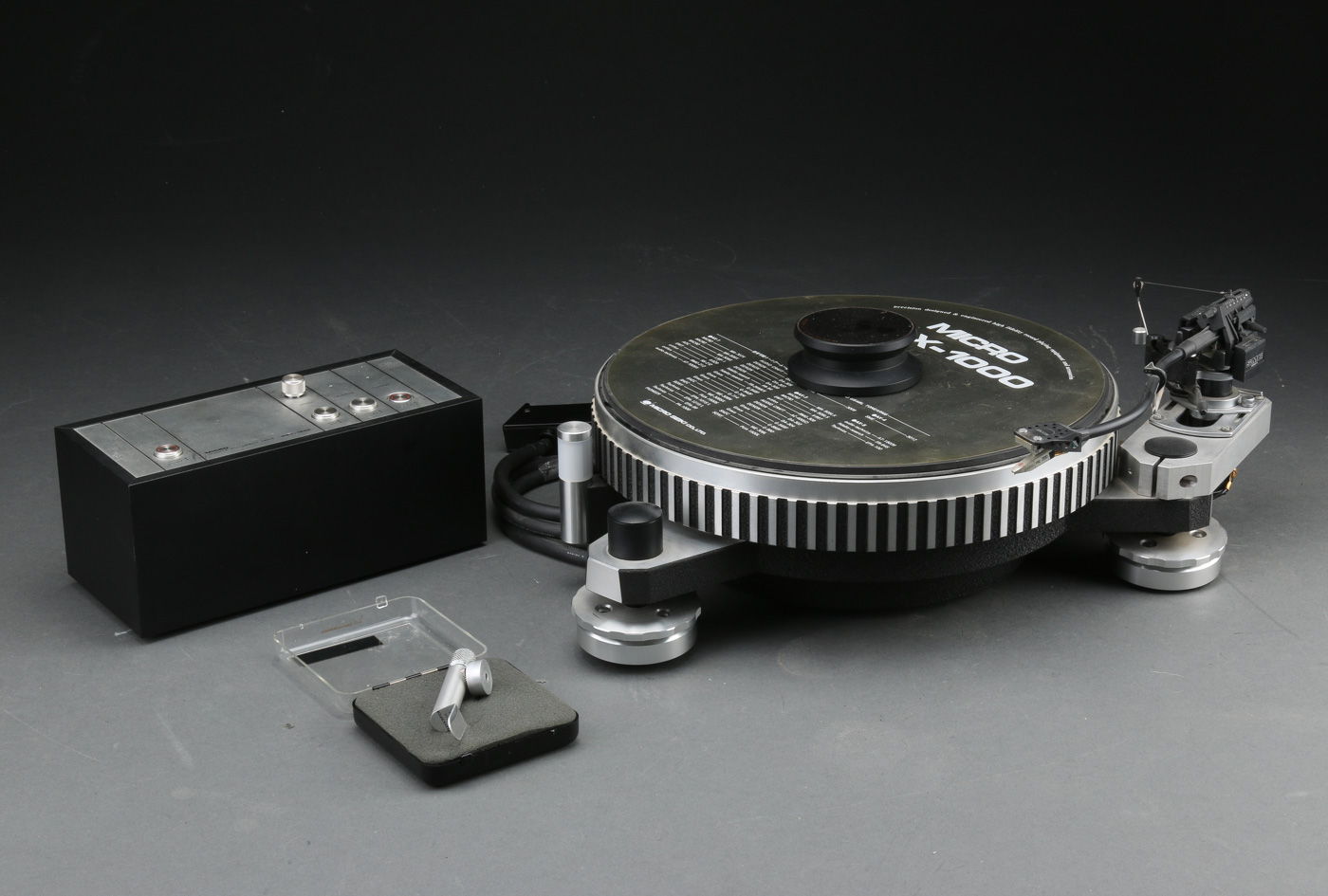 Watchful Ubrugelig gas Micro Seiki. Pladespiller, model DQX 1000 med SME tonearm type III |  Lauritz.com