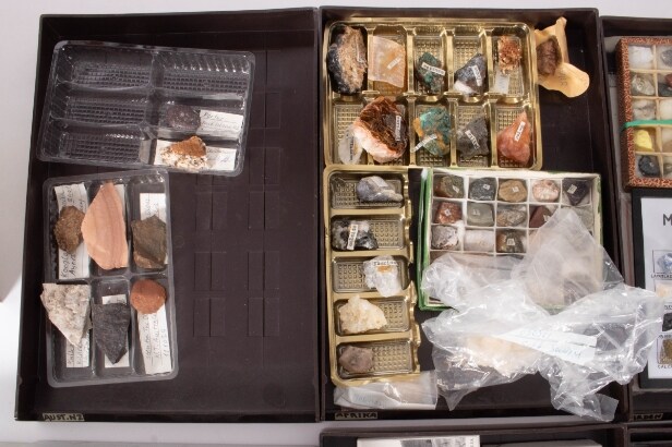 Large scientific mineral collection (approx. 500)