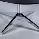 Florence Knoll. Spisebord/konferencebord, oval plade af sortlasseret træ.