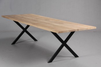 PremiumOak. Usamlet Dansk produceret plankebord af massivt Invisibel olieret  210 cm.