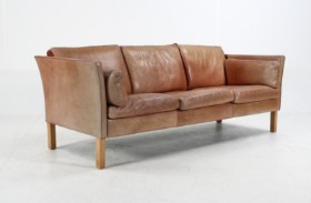 Georg Thams. Tre-personers sofa, vegetabilsk læder