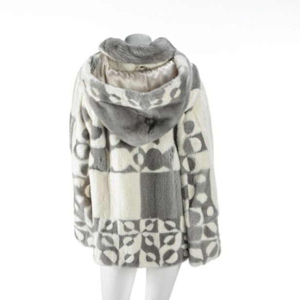 6913 - Copenhagen Fur. Unique mink fur jacket. str. 38 / 40