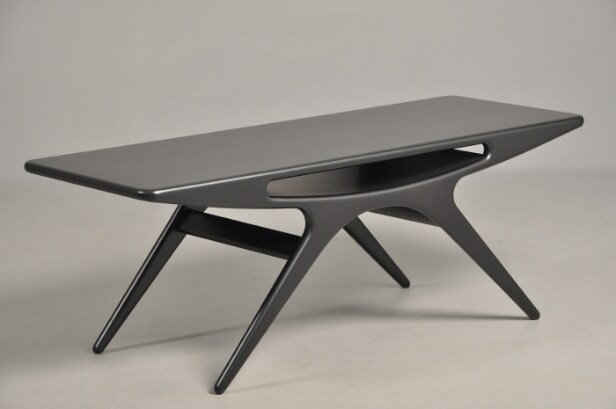Johannes Andersen: Sofabord af sortlakeret teak