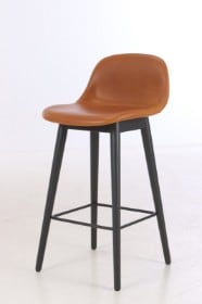 Iskos-Berlin for Muuto. Barstol - Model Fiber Bar Stool - Cognac læder