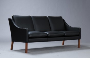 Børge Mogensen. Fritstående sofa, model 2209 nypolstret med sort læder