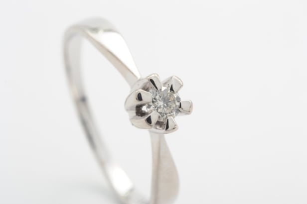 Solitaire ring with brilliant-cut approx. 0.10 ct., 14 ct. white gold, size 51