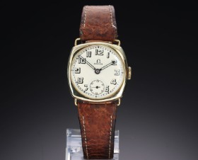 Omega. Art deco men's watch in 14 kt. gold with light dial, approx. 1930