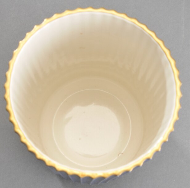 Lyngby vase, blå med guldkant