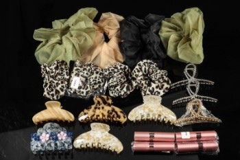 Heriones, Månesten, Mfl. Samling accessories. (20).