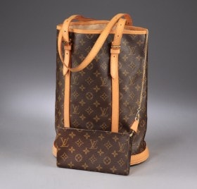 Louis Vuitton. 'Bucket GM', skuldertaske af Monogram Canvas