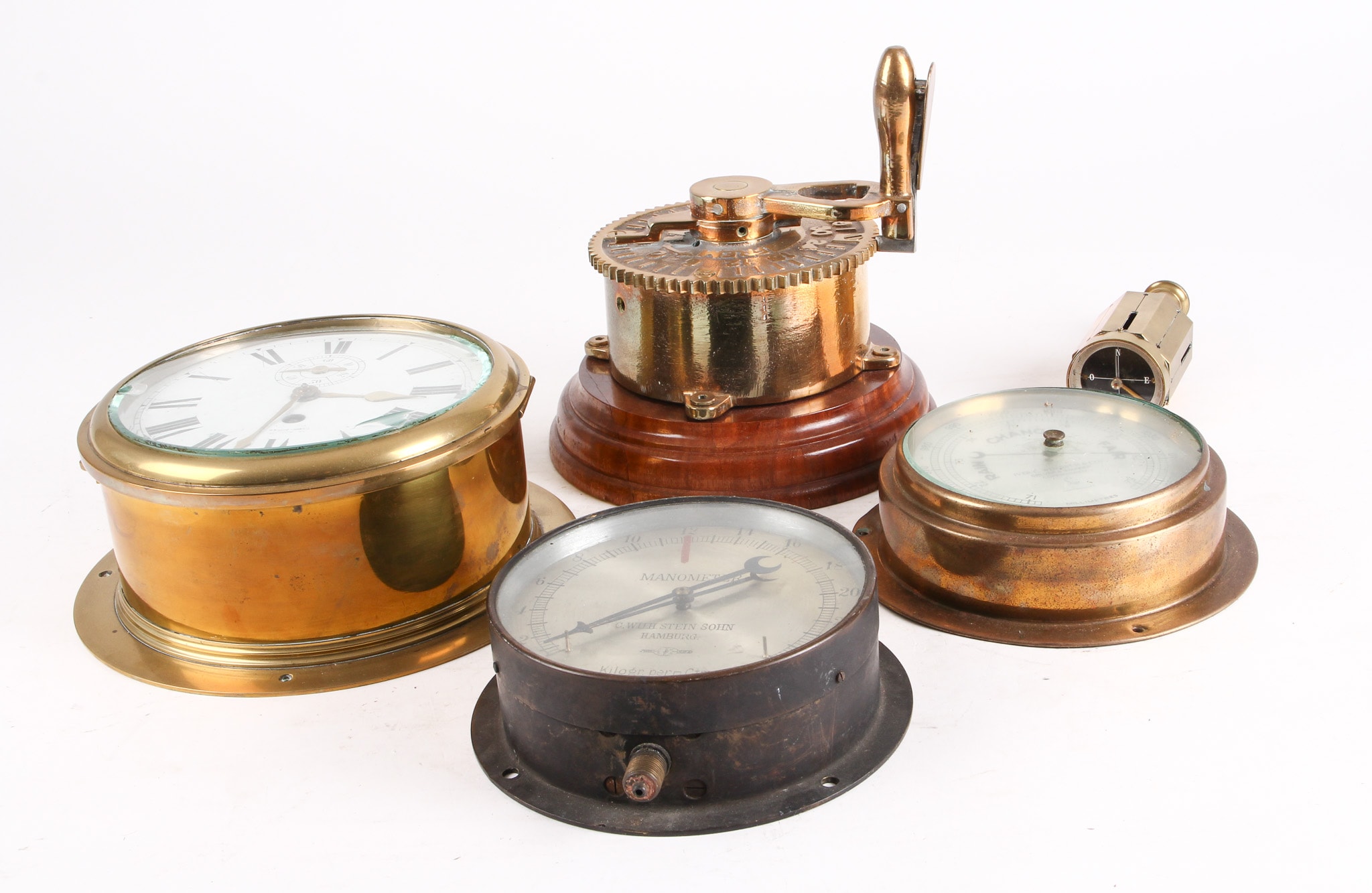 Collection of maritime measuring instruments (5)