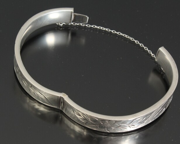 John Lauritzen armbånd samt engelsk armring, sølv (2)