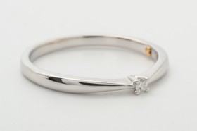 Solitairering med brillant på ca. 0.03 ct. 14 kt. hvidguld, str. 58