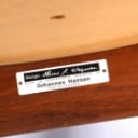 Hans J. Wegner for Johannes Hansen. Armstol af teak, model 'JH-513'