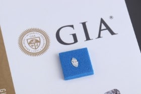 Uindfattet navettesleben diamant med GIA-certifikat, 0.30 ct., G / VS2