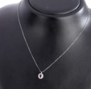 Rosette pendant in 18 kt. white gold with ruby ??and diamonds, with chain in 18 kt. white gold (2)