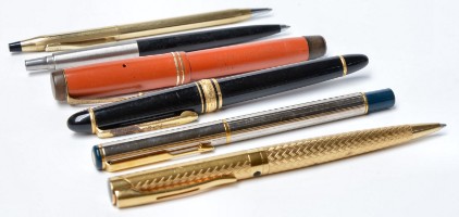 Samling kuglepenne og fyldepenne, Waterman, Parker, Cross, samt Charles La -