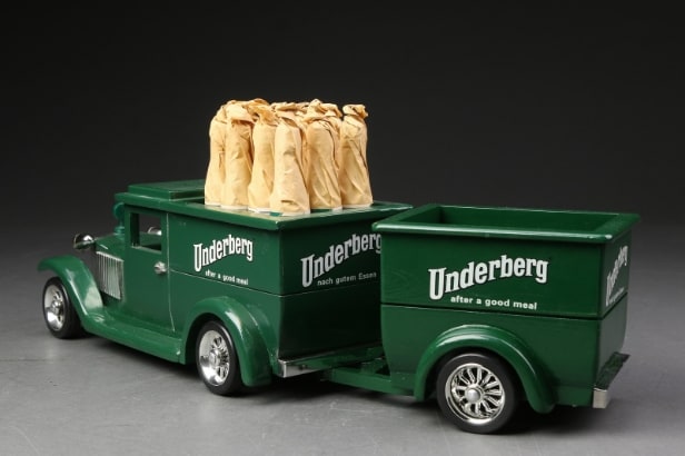 Underberg 'Krydderbil' med anhænger (2)