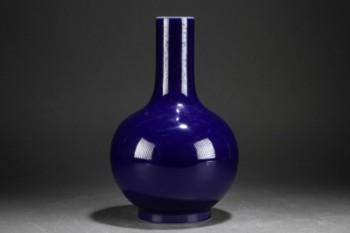 Kinesisk vase af porcelæn med blå glasur, Guang Xu