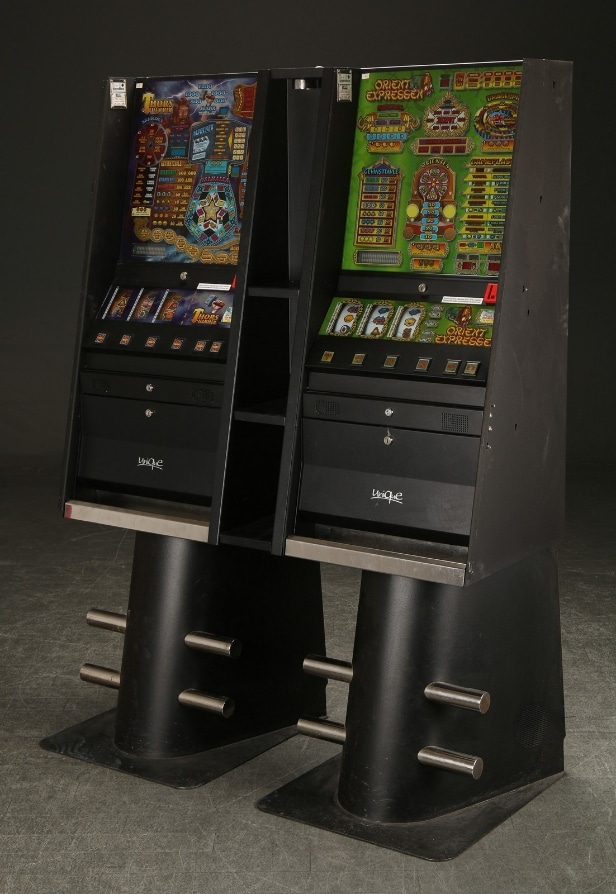 2 Unique spilleautomater 'Orient Expressen' og 'Thors Hammer' (2)
