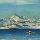 I.E.C. Rasmussen. Solbeskinnet grønlandsk fjordlandskab ved Nuuk med fanger i kajak, i baggrunden bygd