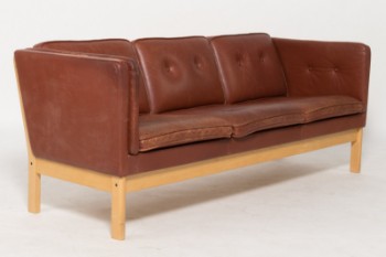 Dansk møbelproducent. Tre pers. sofa