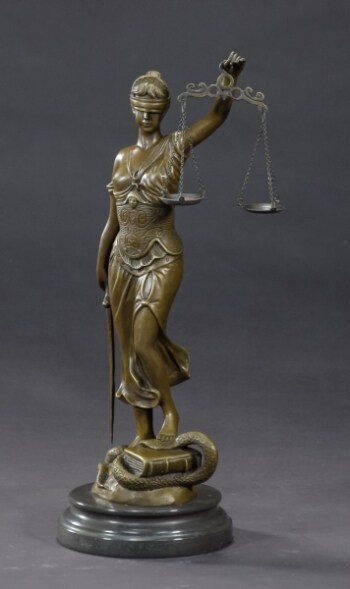 Bronzeskulptur, Lady Justice