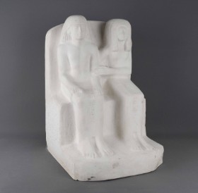 Sculpture with Egyptian pharaoh and his wife made of plaster. (20th century)