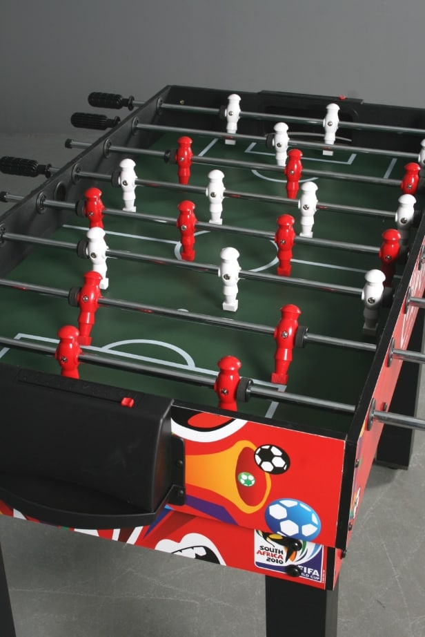 Multi-spillebord med stel i hård plast, 9 spil bla.bordfodbold bordtennis, bordhockey..,