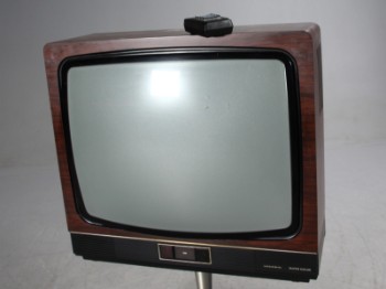 Grundig. Fjernyn model Super Color 8051 SK, kabinet af palisander