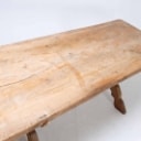 Langbord af massivt egetræ
