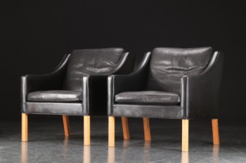 Børge Mogensen. Par lænestole, model 2207, original polsteret med sort læder (2)