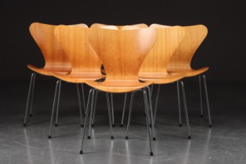 Arne Jacobsen. Seks Syverstole model 3107, kirsebærtræ (6)