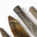 Danmarks oldtid. 4 diverse redskaber af flintesten (4)